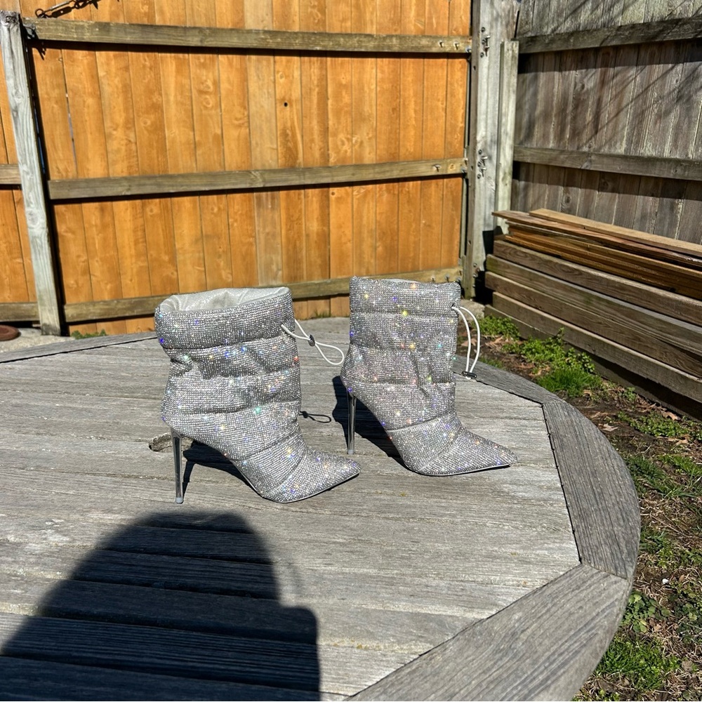 Steve Madden‎ Womens Cloak-R Quilted Rhinestone Ankle Boots size 7.5